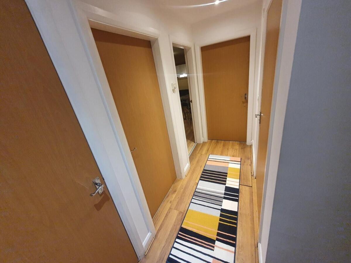 Two Bedroom Apartment, Free Parking, Close To Uclan And Free Wifi 프레스턴 외부 사진