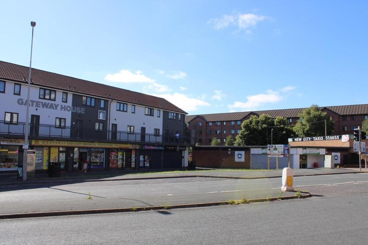 Two Bedroom Apartment, Free Parking, Close To Uclan And Free Wifi 프레스턴 외부 사진