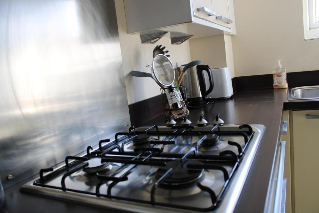 Two Bedroom Apartment, Free Parking, Close To Uclan And Free Wifi 프레스턴 외부 사진